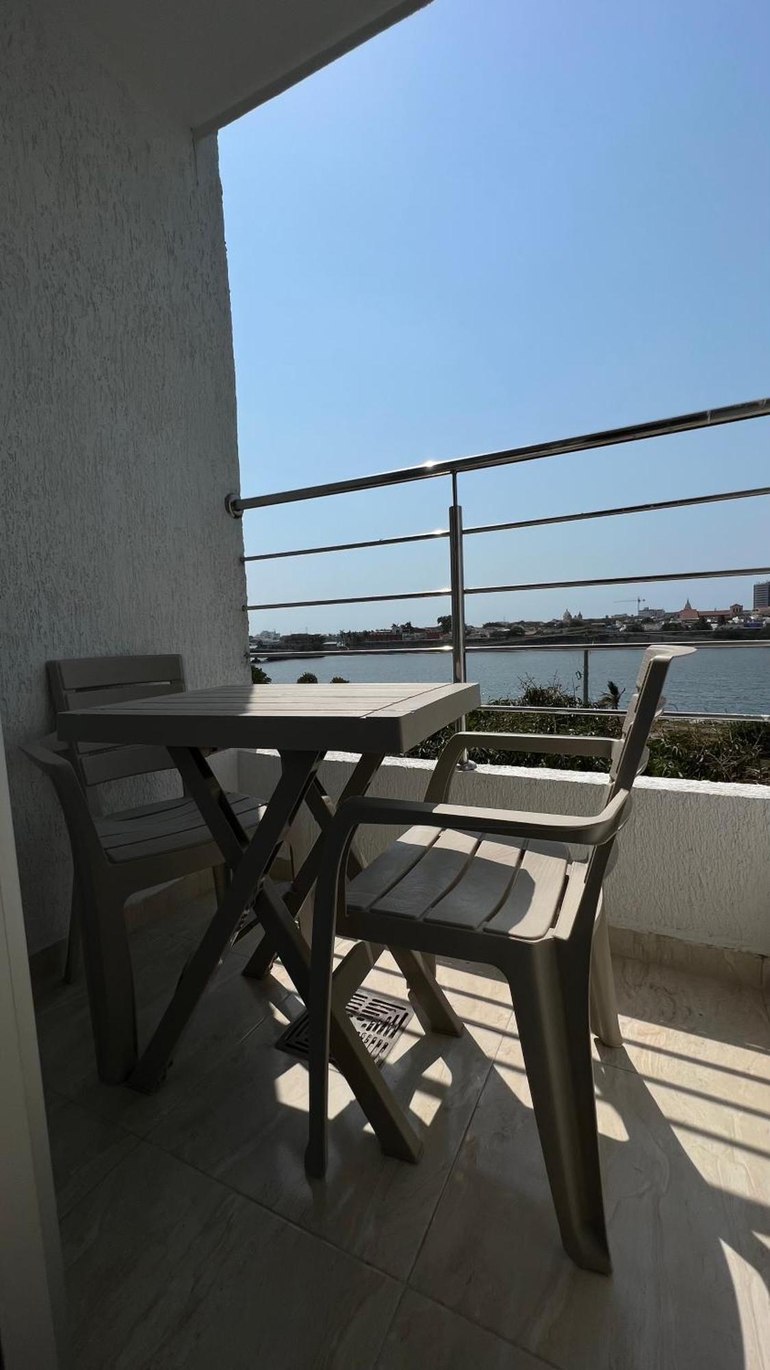 Bahia 79 Apartasuites Cerca Al Centro Cartagena Exterior foto
